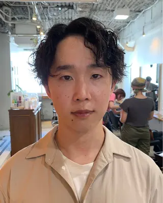 ショート パーマ メンズ グランジヘア 無造作ヘアHYUGAのヘアスタイル