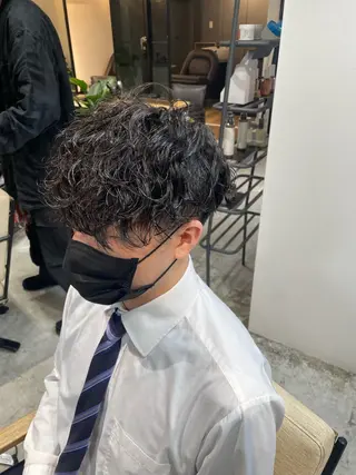 ショート 川副史晶/シャドウ 波巻き/メンズパーマのヘアスタイル