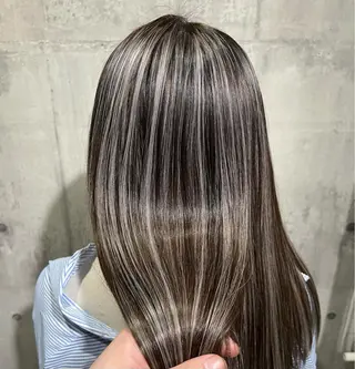 ロング カラー mimiiy梅田 中崎町ハイトーンのヘアスタイル