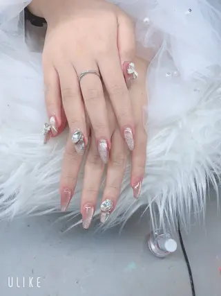 ネイル T. Leeのネイルデザイン