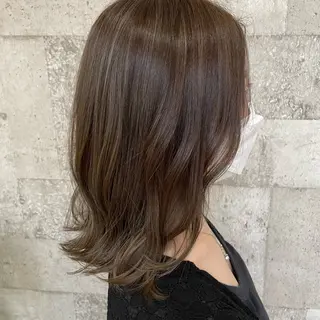 セミロング カラー 🫧レイナ 🫧 ツヤ髪／艶カラー🫧のヘアスタイル