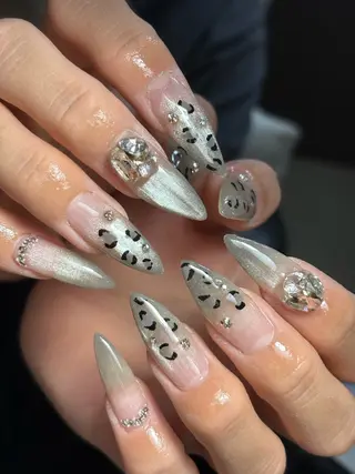 ネイル ✴︎ Delightのネイルデザイン