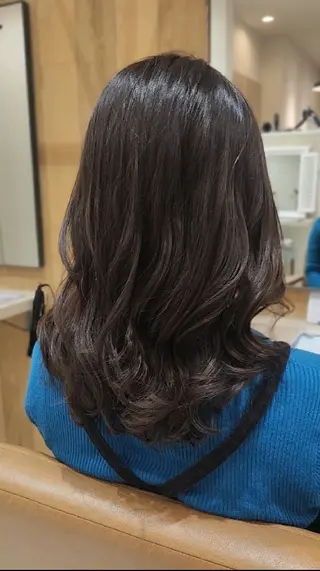 セミロング パーマ “垢抜けパーマヘア” 佐藤ジルのヘアスタイル