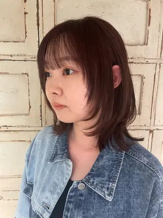 ミディアム 長野 温佳のヘアスタイル
