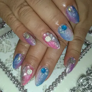 ネイル エステとネイル ローズコンフォートのネイルデザイン