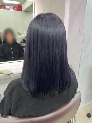 ミディアム DC カラーモデルのヘアスタイル