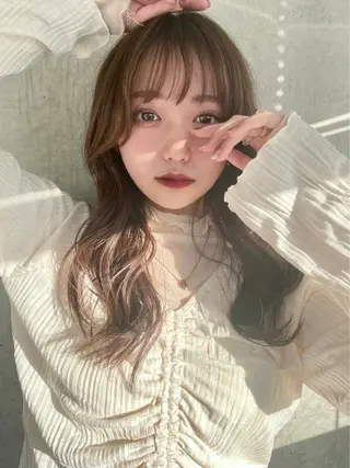 ロング 透明感ベージュ🤎 パタオのヘアスタイル