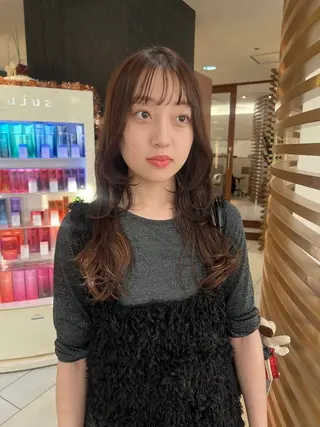 ロング ヘアアレンジ ラシェンテ宝塚所属・HONOKA /顔周りレイヤー得意の眉毛・アイブロウイメージ