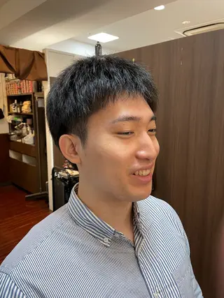 メンズ ケースタイルヘアスタジオ虎ノ門店所属・紫藤 祥希のヘアスタイル