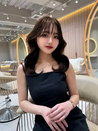 ミディアム ❤️ブリーチなし💚 ダブルカラー平野実花のヘアスタイル