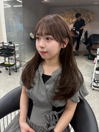 セミロング カラー ヘアアレンジ ふみか🎀 ベージュカラーのヘアスタイル