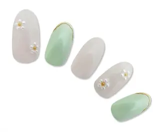 ネイル プラスネイル 池袋西口店のネイルデザイン