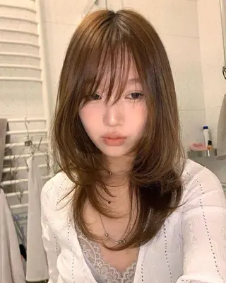 ミディアム 地毛風カラー/艶カラ ー/田中 育斗のヘアスタイル