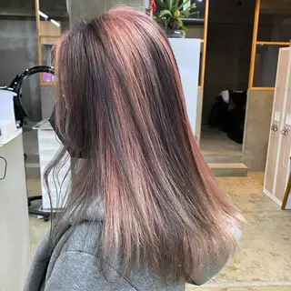 ロング 茜璃/ブリーチカラー /レイヤーカットのヘアスタイル