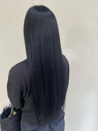 ロング カラー 前田 美桜のヘアスタイル