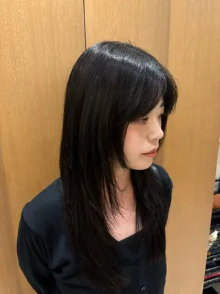 セミロング hygge 〜hair works〜所属・寺本 心のヘアスタイル