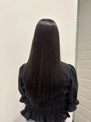 ロング 山中 彩華のヘアスタイル