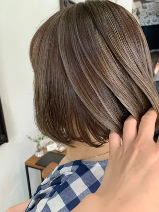ミディアム カラー ✨美髪🫧ツヤ髪 Miyakaのヘアスタイル