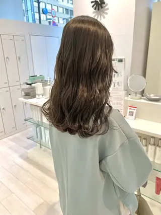 ロング カラー ParveMix 岡本えりかのヘアスタイル