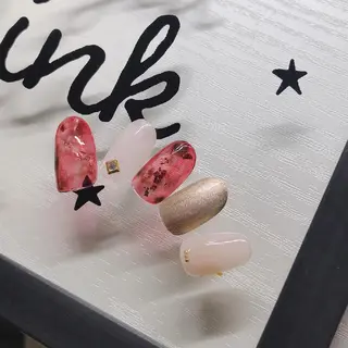 ネイル 爪工房ぱるっこ所属・川岡 香を里のネイルデザイン