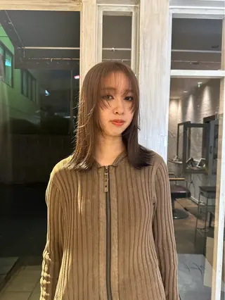 ミディアム musiiik saya/今泉のヘアスタイル