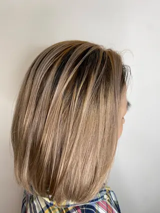 ミディアム カラー Avalon所属・Hiroshi ヒロシのヘアスタイル