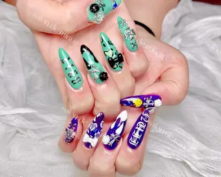 ネイル Salon de Minuit🦩のネイルデザイン