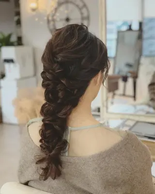 ロング ヘアアレンジ BRAIDS💎愛子 大人ハイライト💎のヘアスタイル