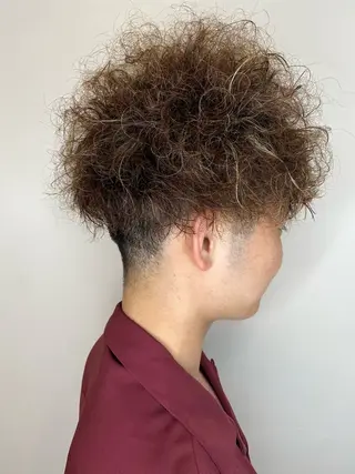 ミディアム カラー Avalon所属・Hiroshi ヒロシのヘアスタイル