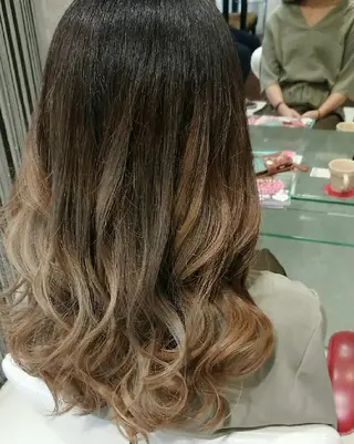 セミロング カラー ヘアアレンジ 秋山 幸太のヘアスタイル