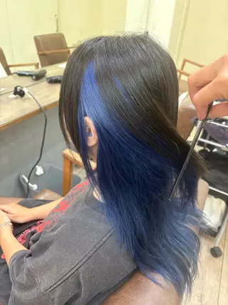カラー 飯泉 夏琉のヘアスタイル