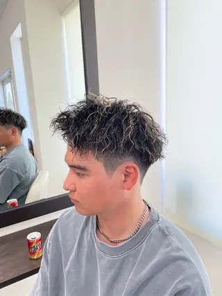 カラー パーマ メンズ ババ タケルのヘアスタイル