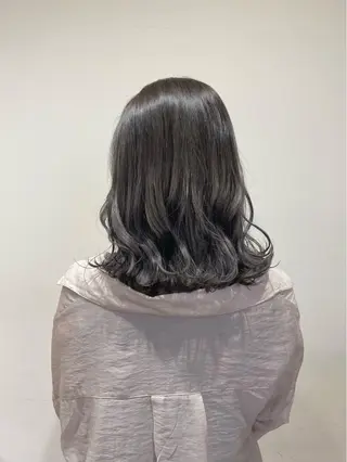ミディアム 梅山 美侑のヘアスタイル