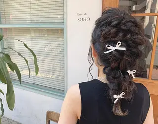 セミロング ヘアアレンジ たかいわ みきのヘアスタイル