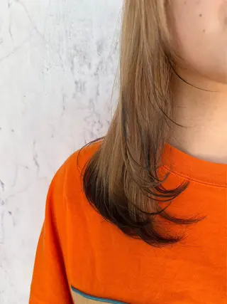 セミロング カラー 八重樫 夢愛のヘアスタイル