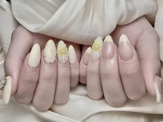 ネイル Hanya 🌈のネイルデザイン