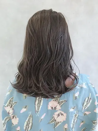 ミディアム カラー MOU namba ムウナンバのヘアスタイル