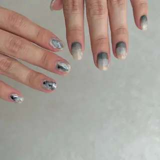 カラー REVIA nailのネイルデザイン