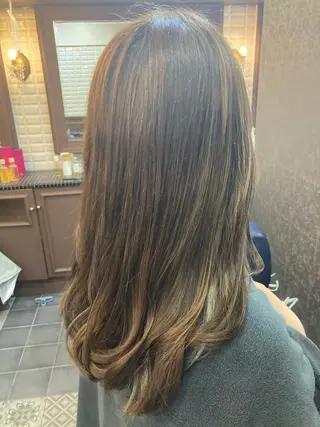 セミロング ルピナス中田店長 山口大地のヘアスタイル