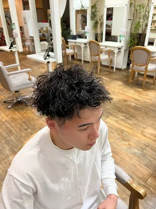 パーマ メンズ 西浦 悠斗のヘアスタイル