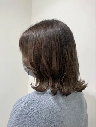 ミディアム レイヤー ハイトーン 暖色⭐︎KANAKOのヘアスタイル