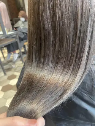 ロング シンタニナオト /梅田茶屋町のヘアスタイル