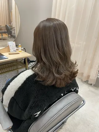 ミディアム TELA HAIR 岩槻店所属・✨透明感カラー✨ 🌈ブリーチカラーのヘアスタイル