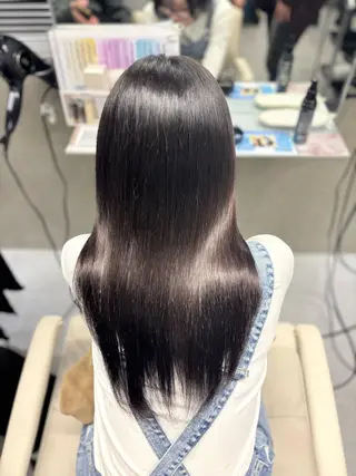 セミロング 加藤 彩花のヘアスタイル