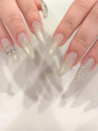 ネイル 岡崎 佑香のネイルデザイン