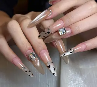 ネイル Pure&Rich Nailのネイルデザイン