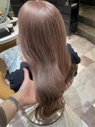 ロング 透明感×艶ハイトーン Takeruのヘアスタイル