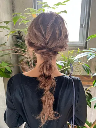 ロング カラー ヘアアレンジ レイヤー透明感カラー AIKAのヘアスタイル