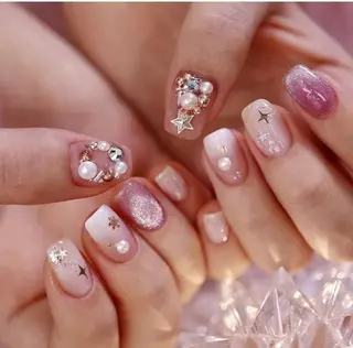 ネイル 高木 維麗絲のネイルデザイン