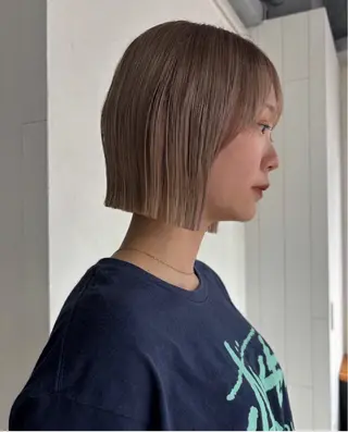 ミディアム ぷつっとボブ/ ブリーチ/池袋ももなのヘアスタイル